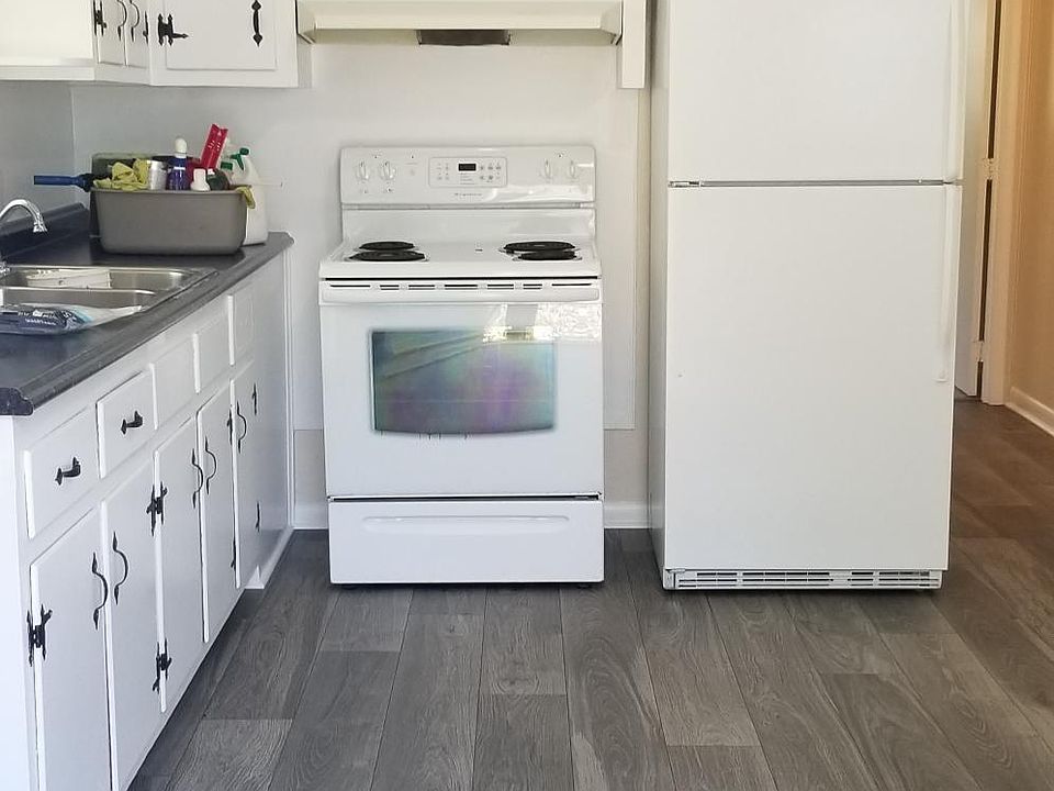 2nd image of 710 Stronach Ave