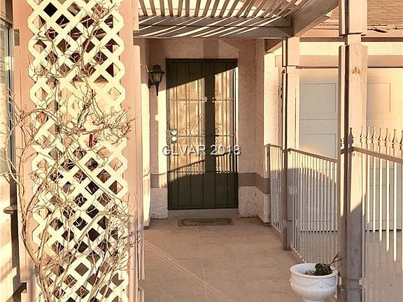 4th image of 1890 Venalynne St