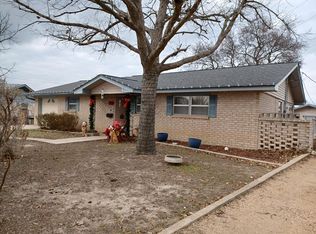 116 Village Dr, Kerrville, TX 78028
