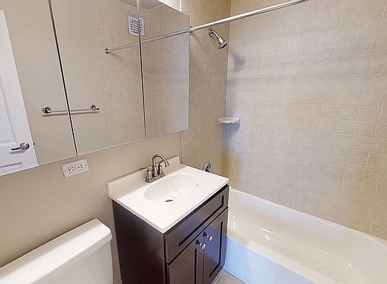 5th image of 310 Greenwich St #3107A