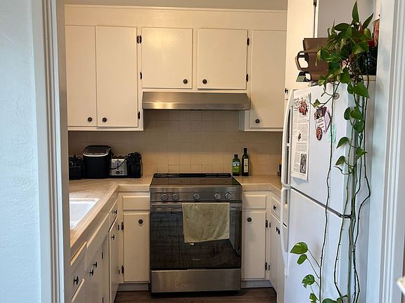 2nd image of 830 Boysen Ave #14
