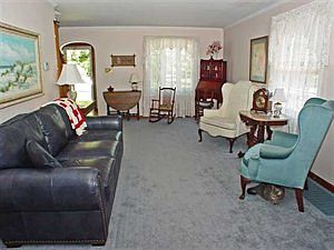 3rd image of 3918 Palisades Dr