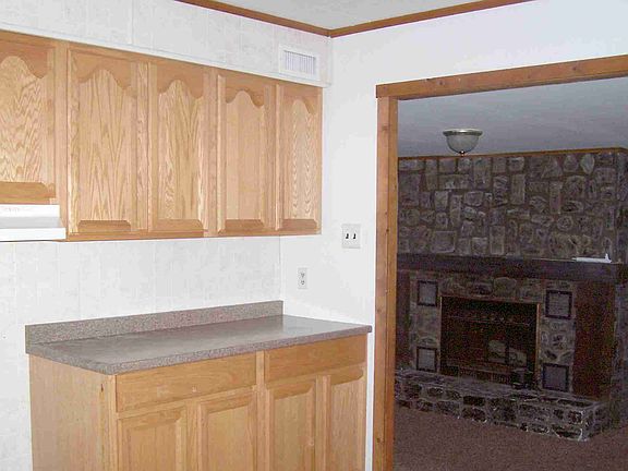 3rd image of 28 E Sunnydale Dr