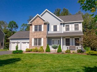 42 Stone Crest Dr, Mechanicville, NY 12118
