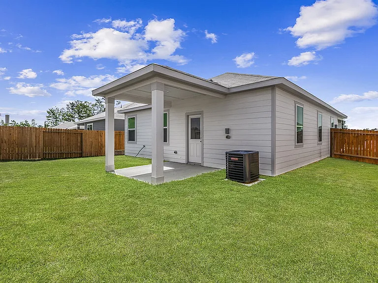 15663 Plum Brook Dr — Photo 17