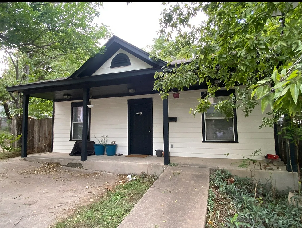 1208 Maple Ave — Photo 3