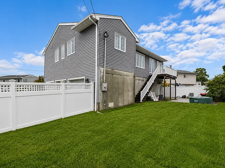 25A Ann Dr N — Photo 18