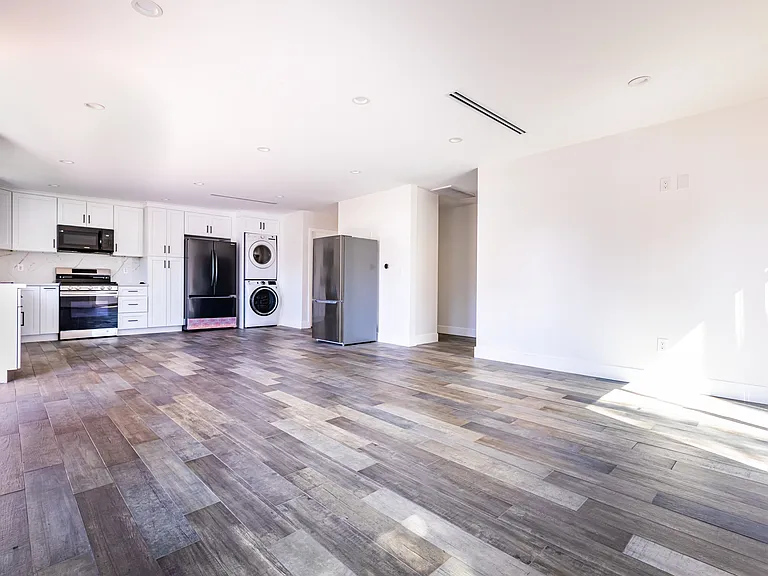 9738 N Lemona Ave — Photo 6