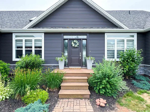 23 Paget & Keppoch Lot Cres, Stratford, PE C1B 0E3