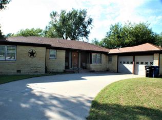 1525 Washington Ln, Augusta, KS 67010