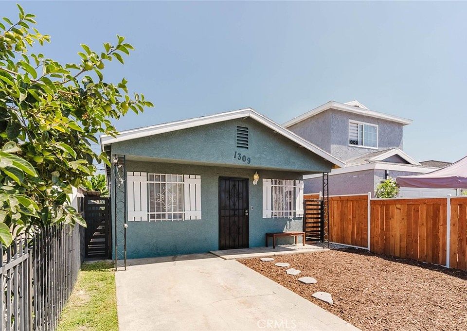 1st image of 1309 W 131st St
