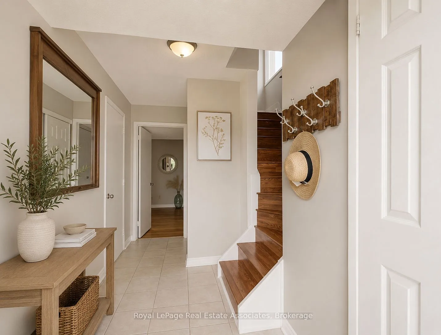 3 bed, $3,200 — Photo 2