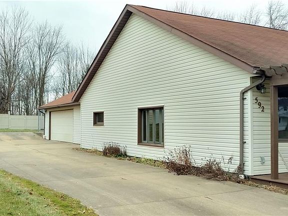 2nd image of 592 Maplewood Ave