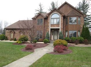 2 Pino Alto Ct, Williamsville, NY 14221
