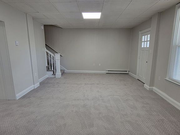 5th image of 608 W Main St