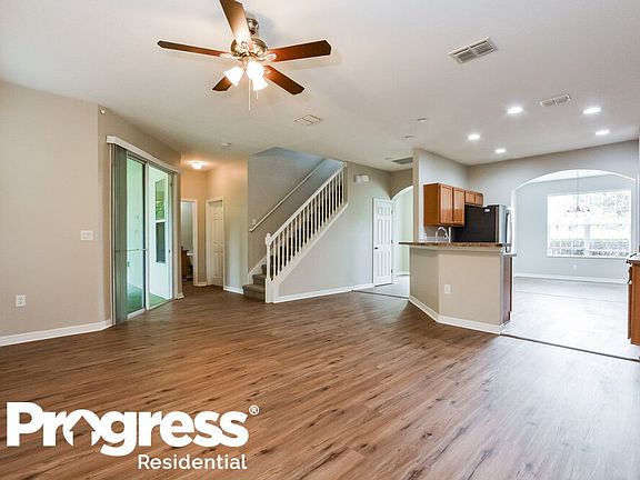 5th image of 451 Cierra Oaks Cir