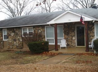 990 Rogers Ave, Cabool, MO 65689