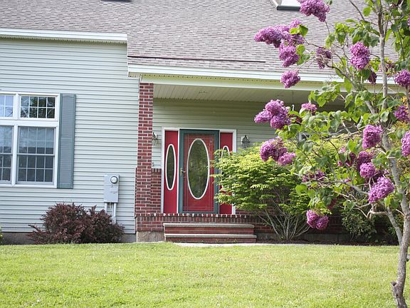 6-lasalle-outside-front