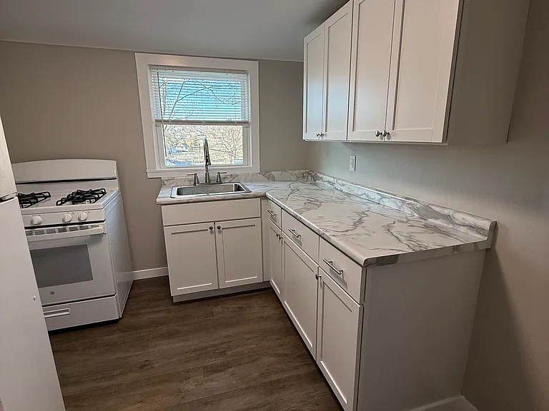 4030 Johnson Ave NW #E — Photo 5