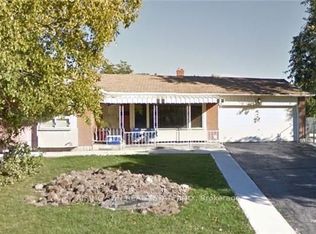 2 Glebe Cres, Brampton, ON L6S1G1