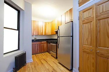 Rented by R New York