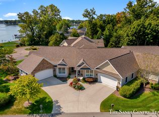 16240 Woodvale Blvd #32, Spring Lake, MI 49456