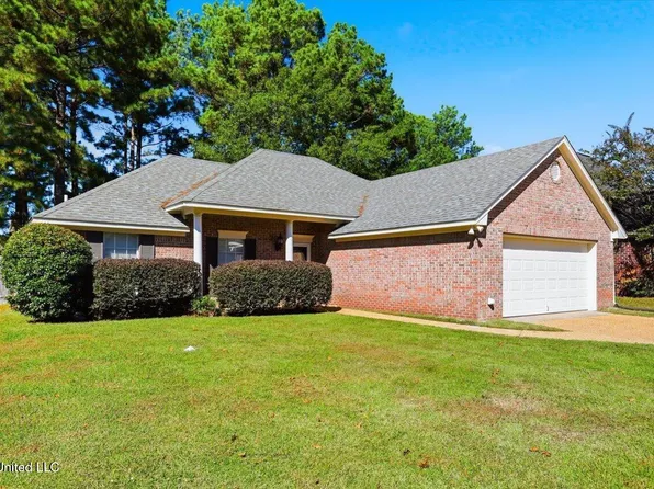 309 Greensboro Dr, Brandon, MS 39047