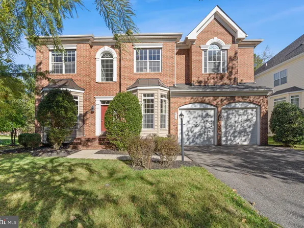 2736 Lightfoot Dr, Baltimore, MD 21209