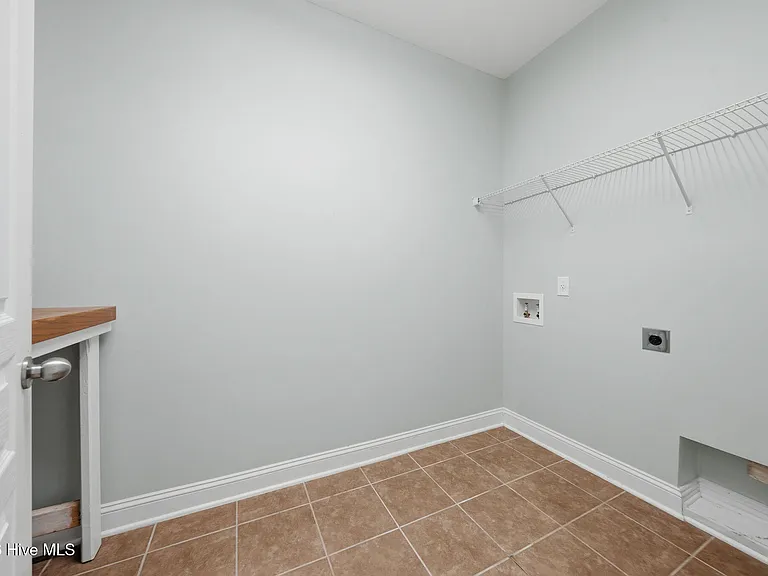 5028 Lagan Ct — Photo 10