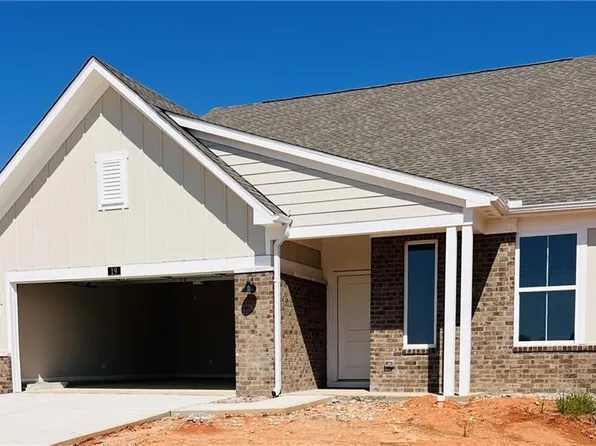 19 Warrior Ct, Hoschton, GA 30548