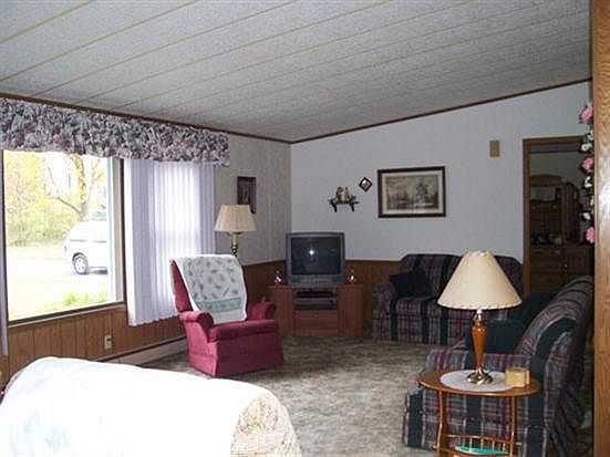 4th image of 7555 190th Ave