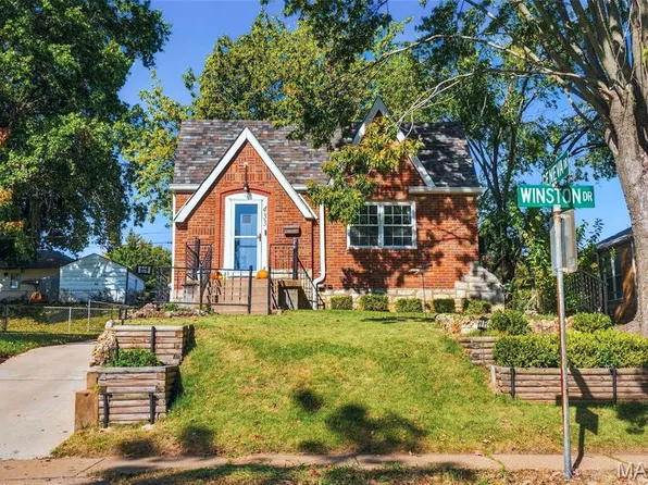 433 Winston Dr, Saint Louis, MO 63125