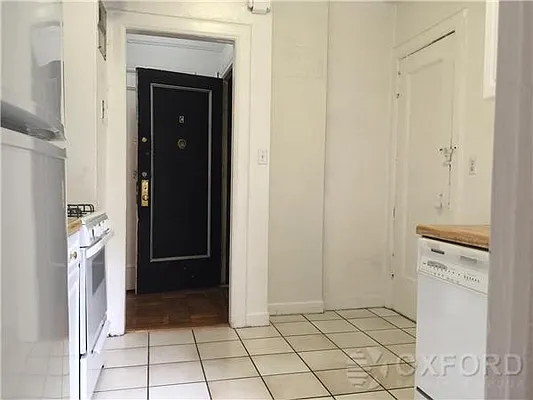 Rented by Oxford Property Group | media 29