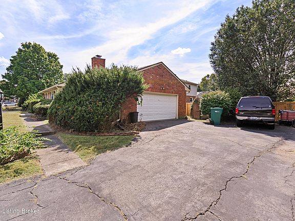 5th image of 7801 Fairmeadows Ln