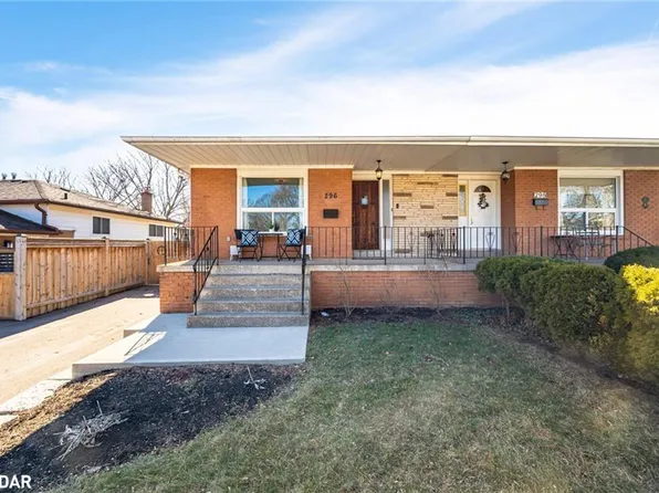296 Montego Rd, Mississauga, ON L5B 1C7