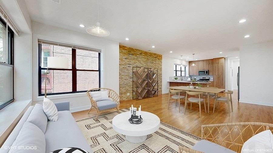 1st image of 2051 W Berwyn Ave #1