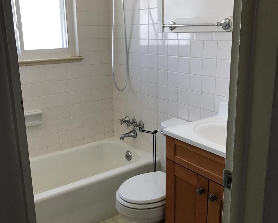 2nd image of 3502 S Marion St #2-S