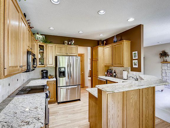 4th image of 8010 Dunkirk Ln N