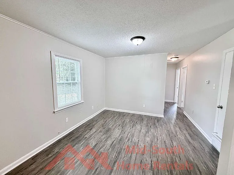 3231 Harvester Ln E — Photo 7