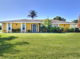 810 SE 32nd St, Cape Coral, FL 33904