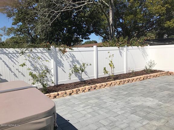 4th image of 8143 Veracruz Dr