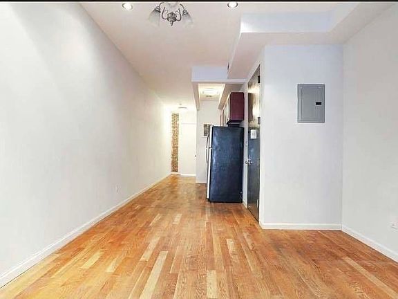 3rd image of 213 Wyckoff Ave #2LL