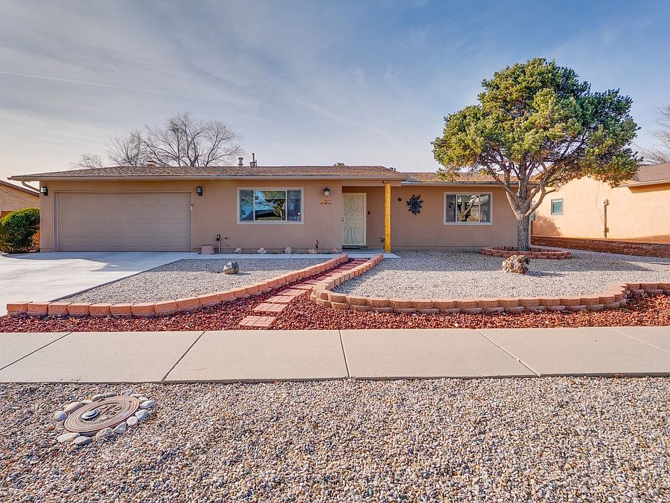 1st image of 427 Cheryl Ave