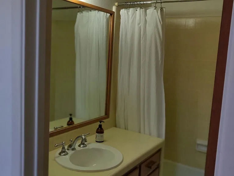 1442 Hillsmont Dr — Photo 29