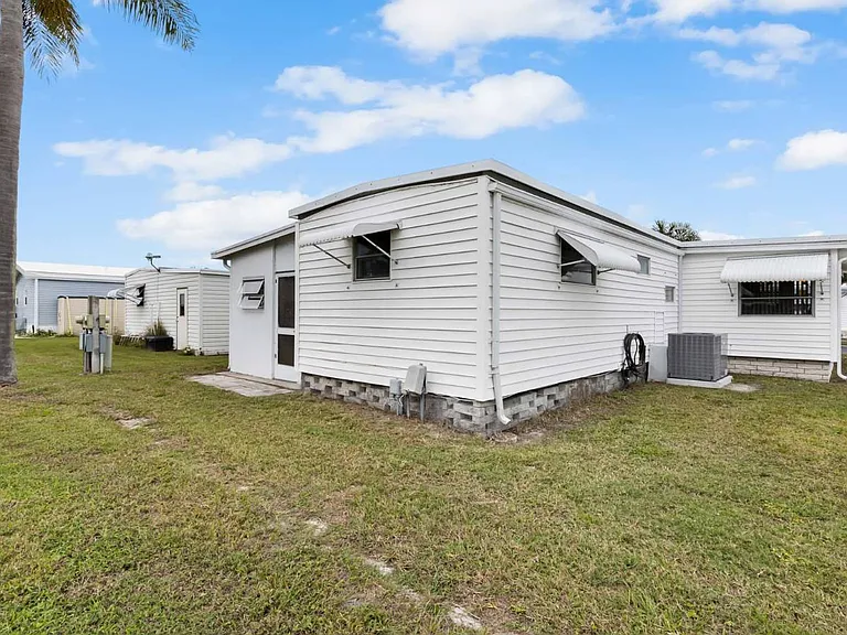 12651 Seminole Blvd #12C — Photo 9