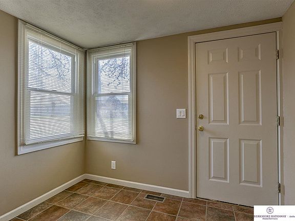 5th image of 412 E Gardiner St