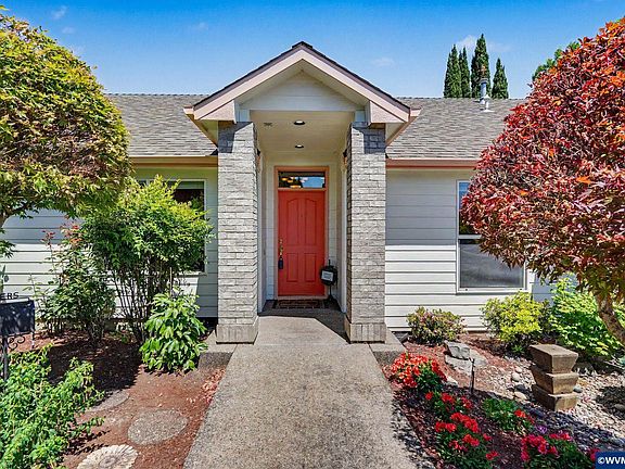 2nd image of 6683 Brookhollow Ct NE