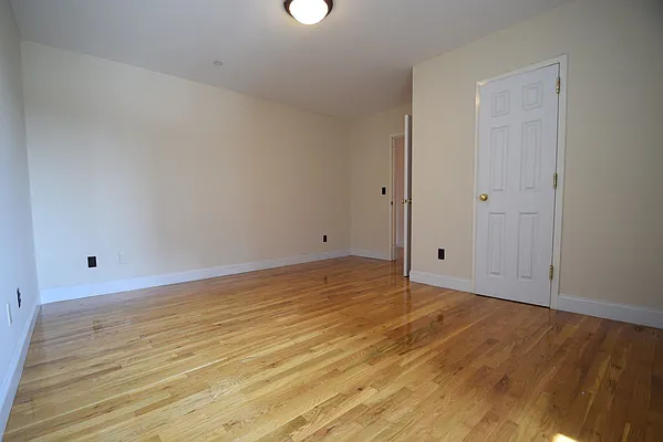 Rented by Urban Realty NYC | media 11