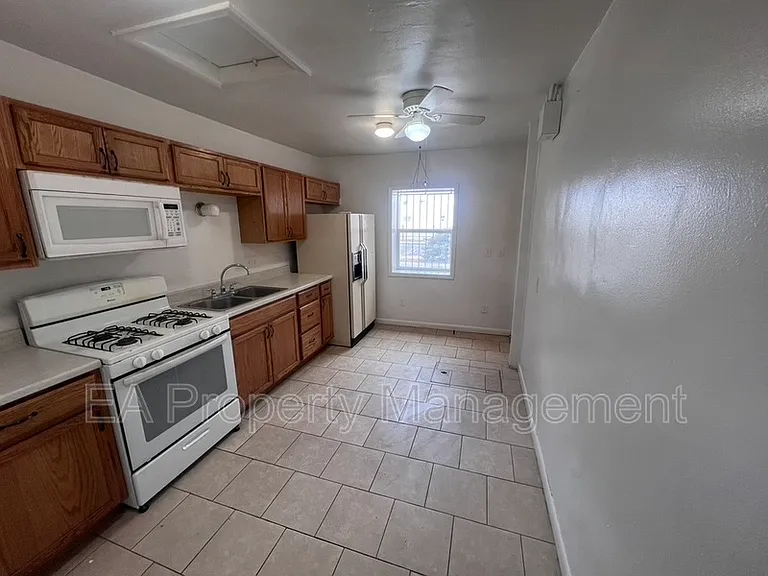 202 San Pablo St SE #B — Photo 12