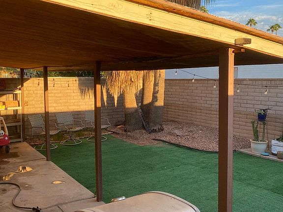 3rd image of 453 E Royal Palms Dr